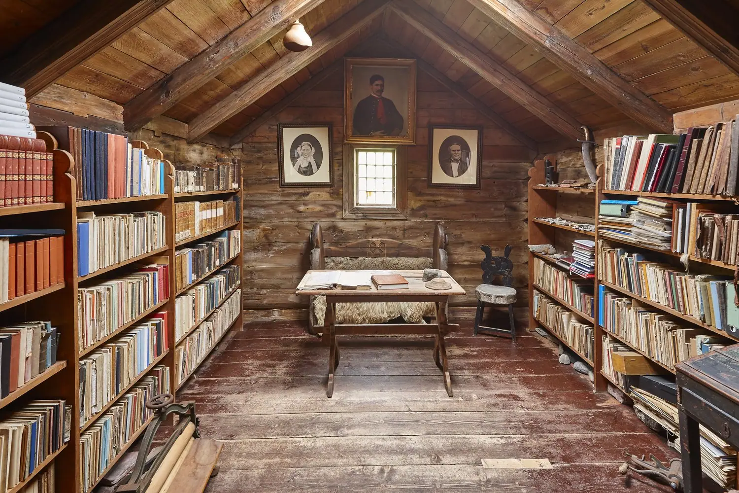 Jak stworzyć domową biblioteczkę - organizacja i aranżacja
